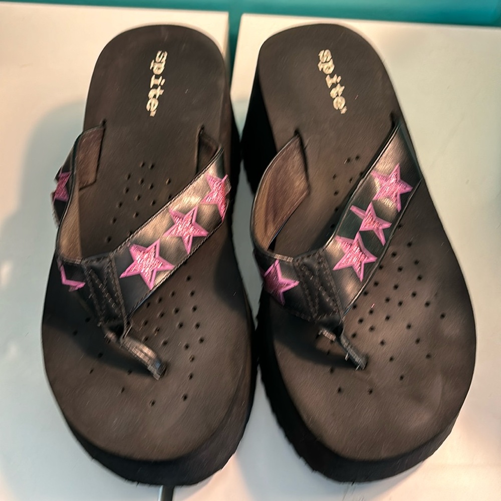 Hot Topic Y2K platform flip flops pink glitter stars